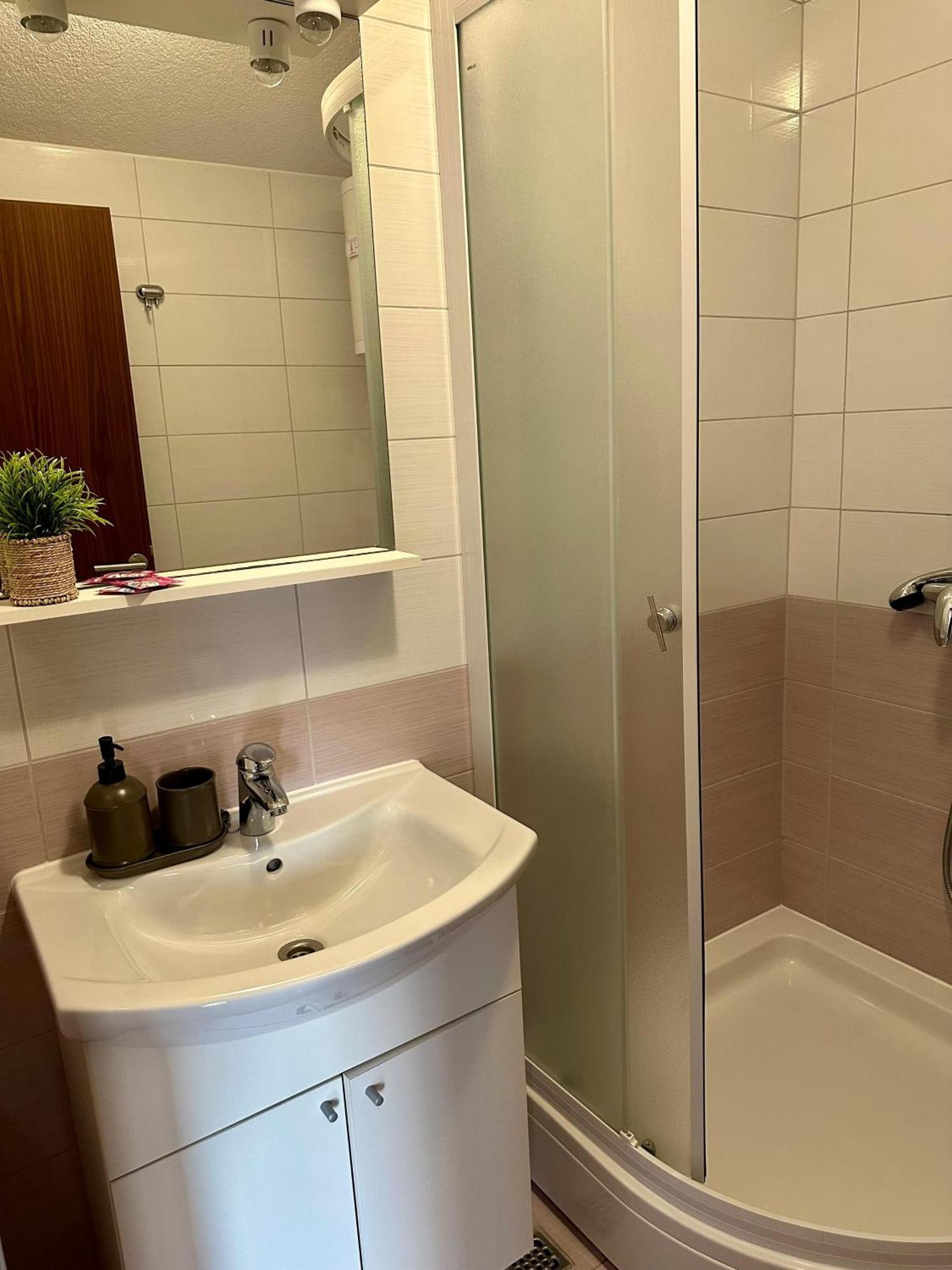 Sara Apartament *